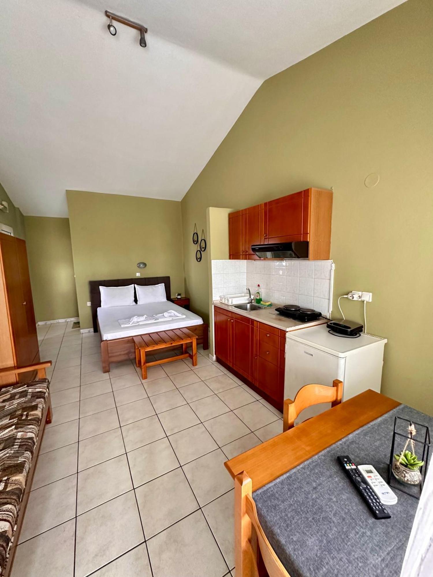 Artemis Hotel Apartments Keramotí Exteriér fotografie